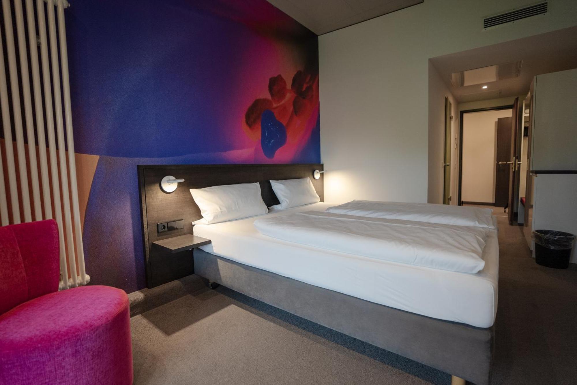 שווביש האל Qubixx Stadtmittehotel מראה חיצוני תמונה