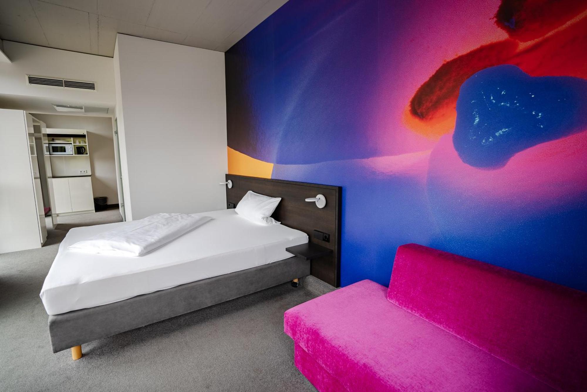 שווביש האל Qubixx Stadtmittehotel מראה חיצוני תמונה