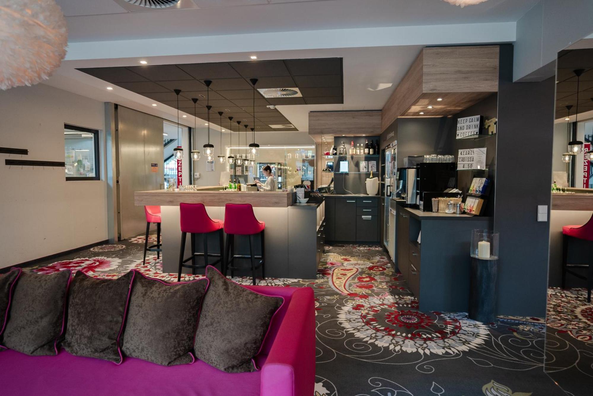 שווביש האל Qubixx Stadtmittehotel מראה חיצוני תמונה